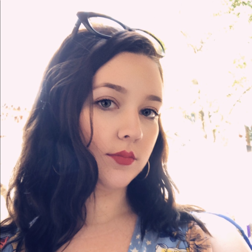 Meet your Posher, Hannah
